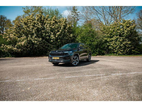 Škoda Kodiaq 1.5 TSI PHEV Sportline | PANO | TREKHAAK | 20" | DYNAMIC CHASSIS