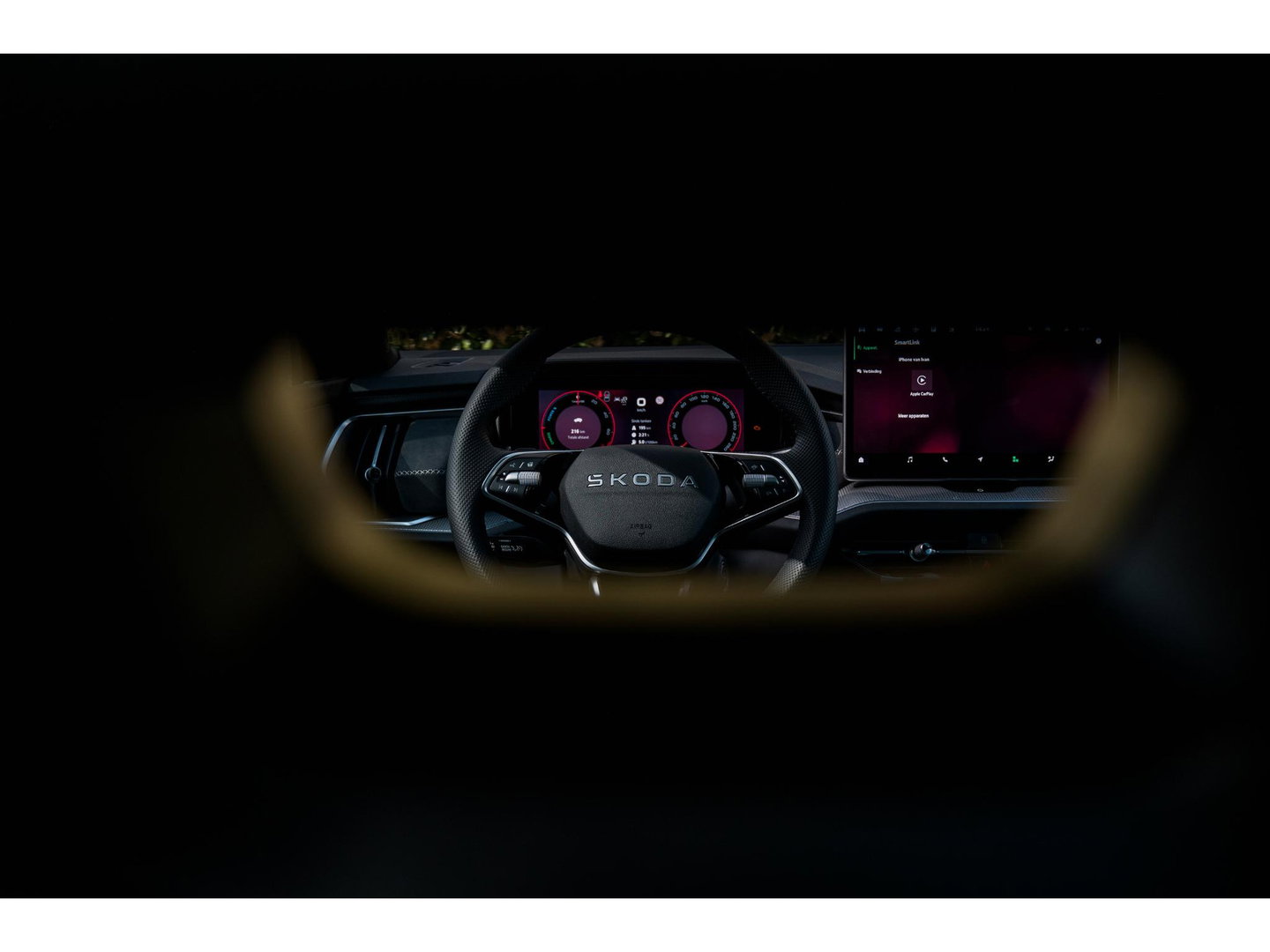 Škoda Kodiaq 1.5 TSI PHEV Sportline | PANO | TREKHAAK | 20" | DYNAMIC CHASSIS