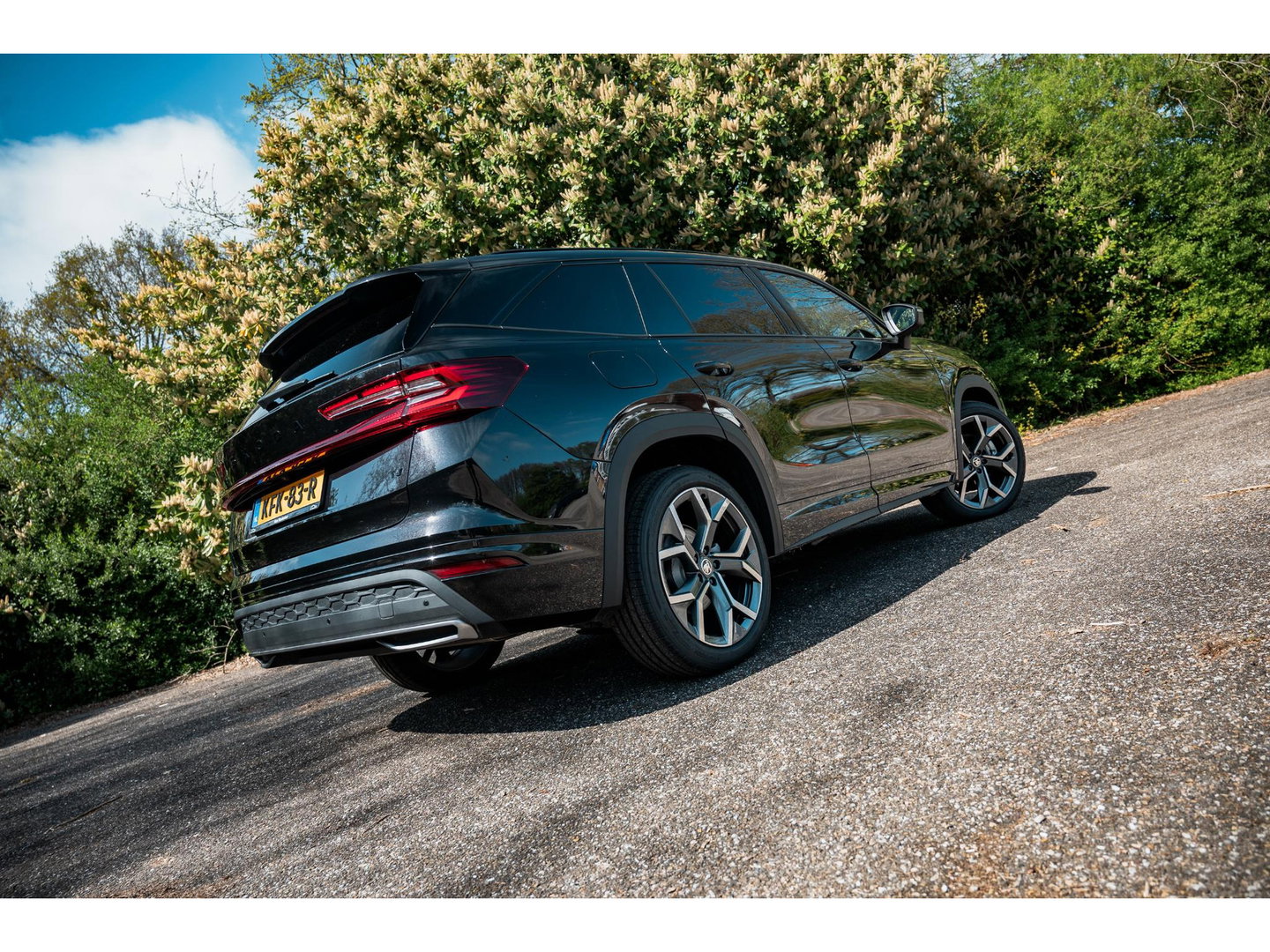 Škoda Kodiaq 1.5 TSI PHEV Sportline | PANO | TREKHAAK | 20" | DYNAMIC CHASSIS