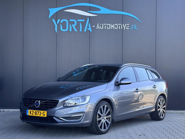 Volvo V60 - 2.4 D5 Twin Engine NL AUTO*TR. HAAK*MEMORY*LEDER