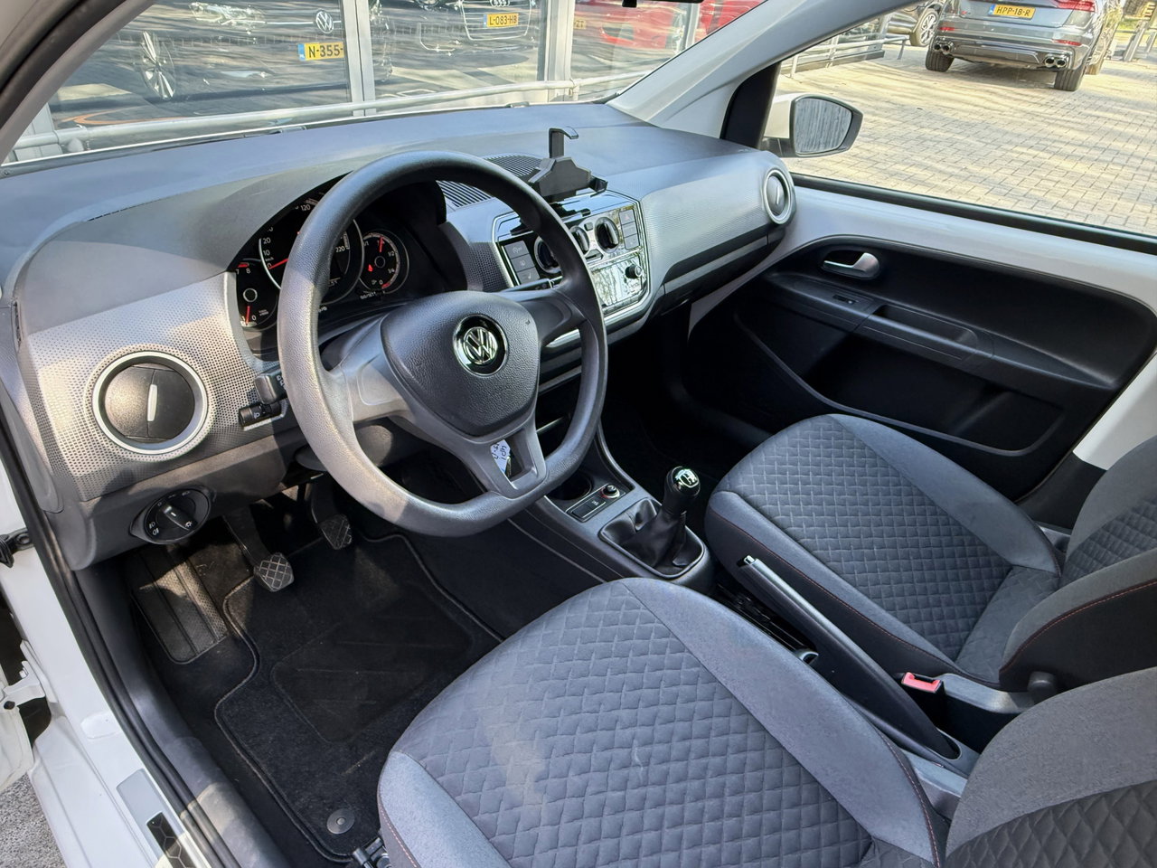 Volkswagen up!
