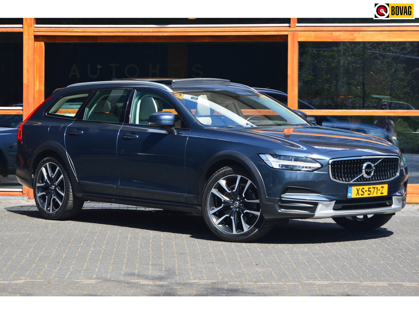Volvo V90 Cross Country T5 AWD | Panoramadak | Trekhaak | Head-Up Display | Apple CarPlay | Stoelverwarming | Memory |