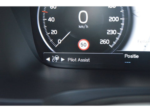 Volvo V90 Cross Country T5 AWD | Panoramadak | Trekhaak | Head-Up Display | Apple CarPlay | Stoelverwarming | Memory |