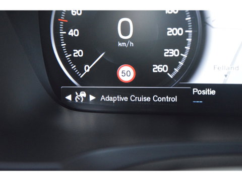 Volvo V90 Cross Country T5 AWD | Panoramadak | Trekhaak | Head-Up Display | Apple CarPlay | Stoelverwarming | Memory |