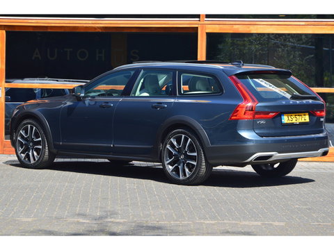 Volvo V90 Cross Country T5 AWD | Panoramadak | Trekhaak | Head-Up Display | Apple CarPlay | Stoelverwarming | Memory |