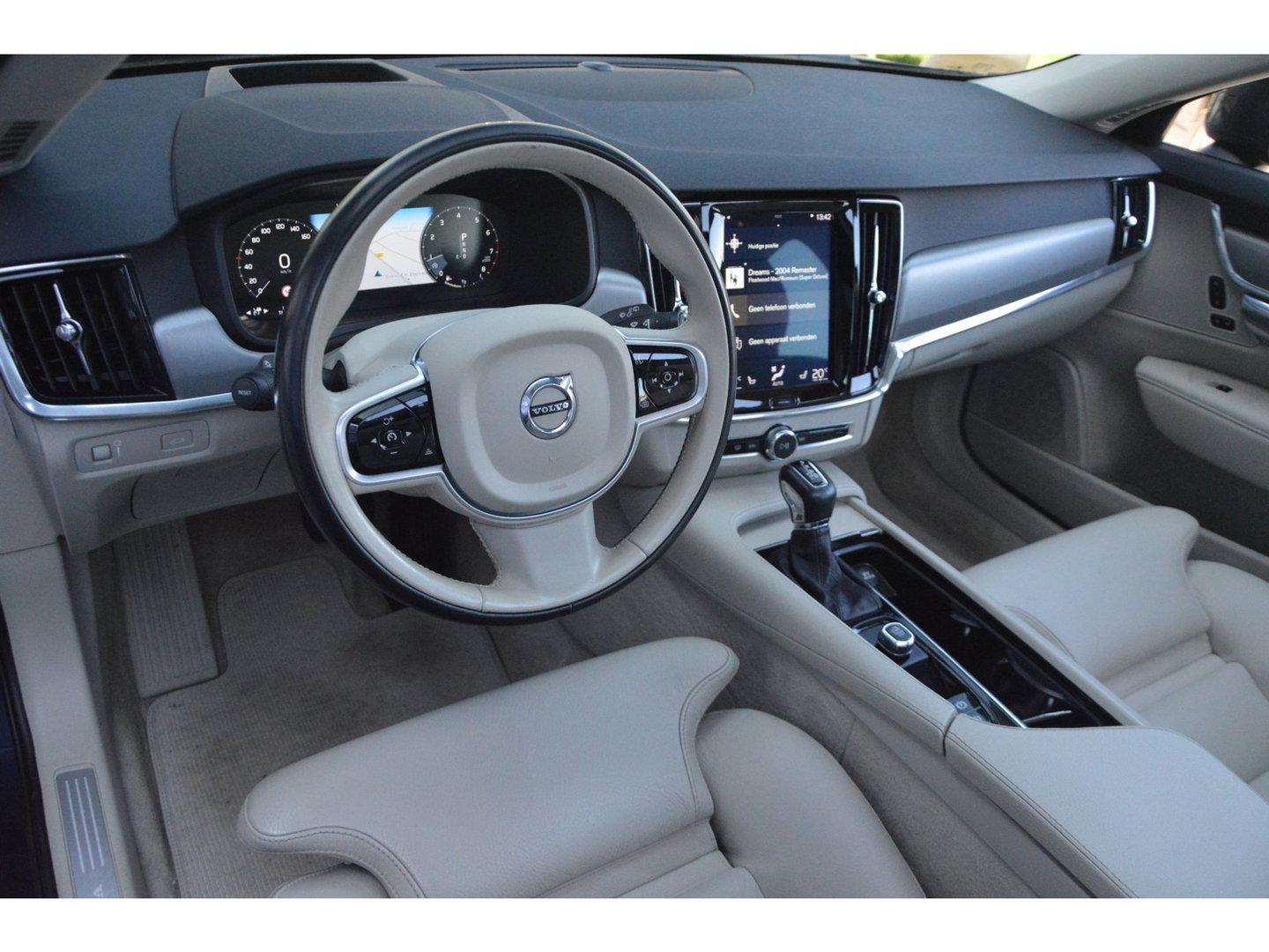 Volvo V90 Cross Country T5 AWD | Panoramadak | Trekhaak | Head-Up Display | Apple CarPlay | Stoelverwarming | Memory |