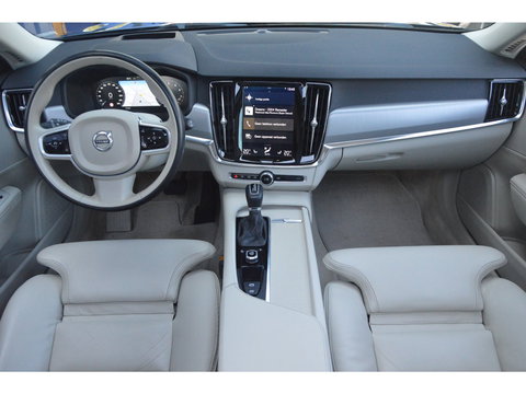 Volvo V90 Cross Country T5 AWD | Panoramadak | Trekhaak | Head-Up Display | Apple CarPlay | Stoelverwarming | Memory |