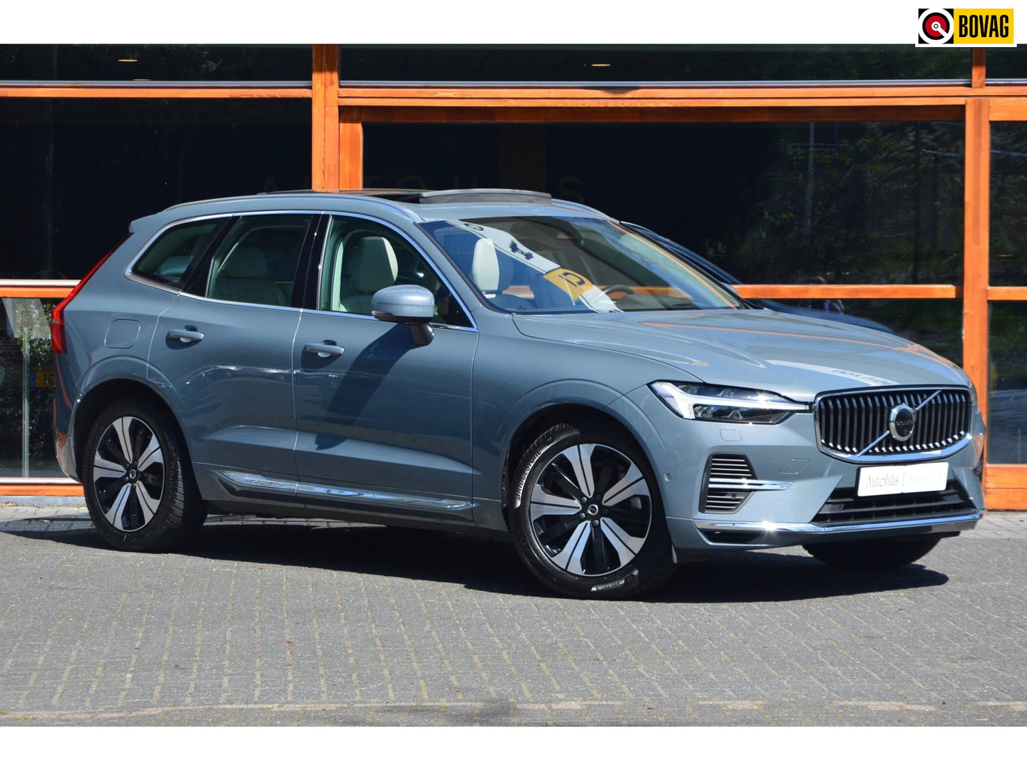 Volvo XC60 T6 Hybride AWD Ultimate Bright LONG RANGE | Luchtvering | Massage | Head-Up Display | Stoelventilatie | Panoramadak |