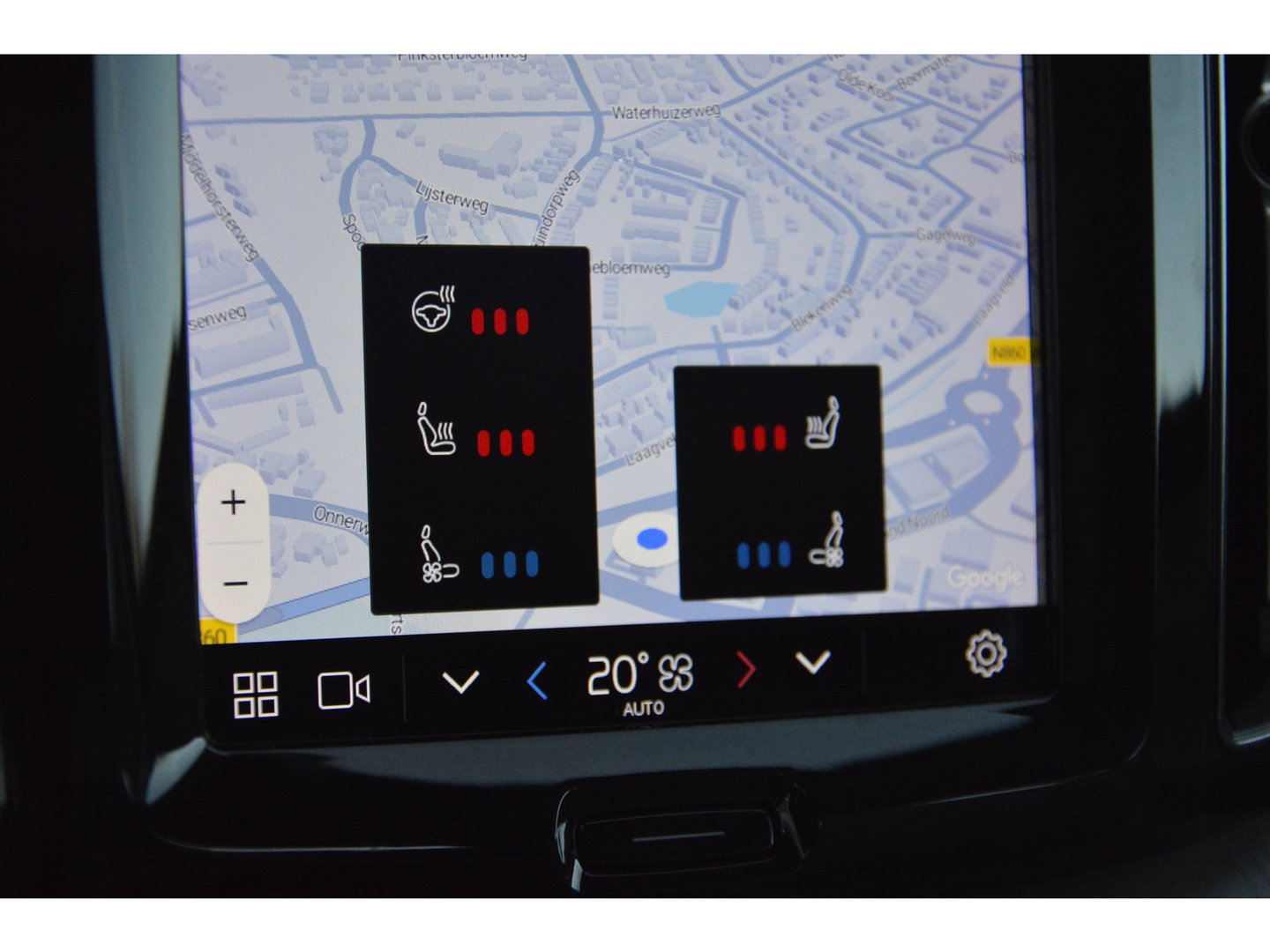 Volvo XC60 T6 Hybride AWD Ultimate Bright LONG RANGE | Luchtvering | Massage | Head-Up Display | Stoelventilatie | Panoramadak |