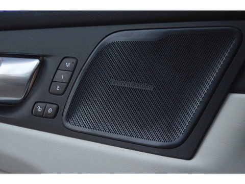 Volvo XC60 T6 Hybride AWD Ultimate Bright LONG RANGE | Luchtvering | Massage | Head-Up Display | Stoelventilatie | Panoramadak |