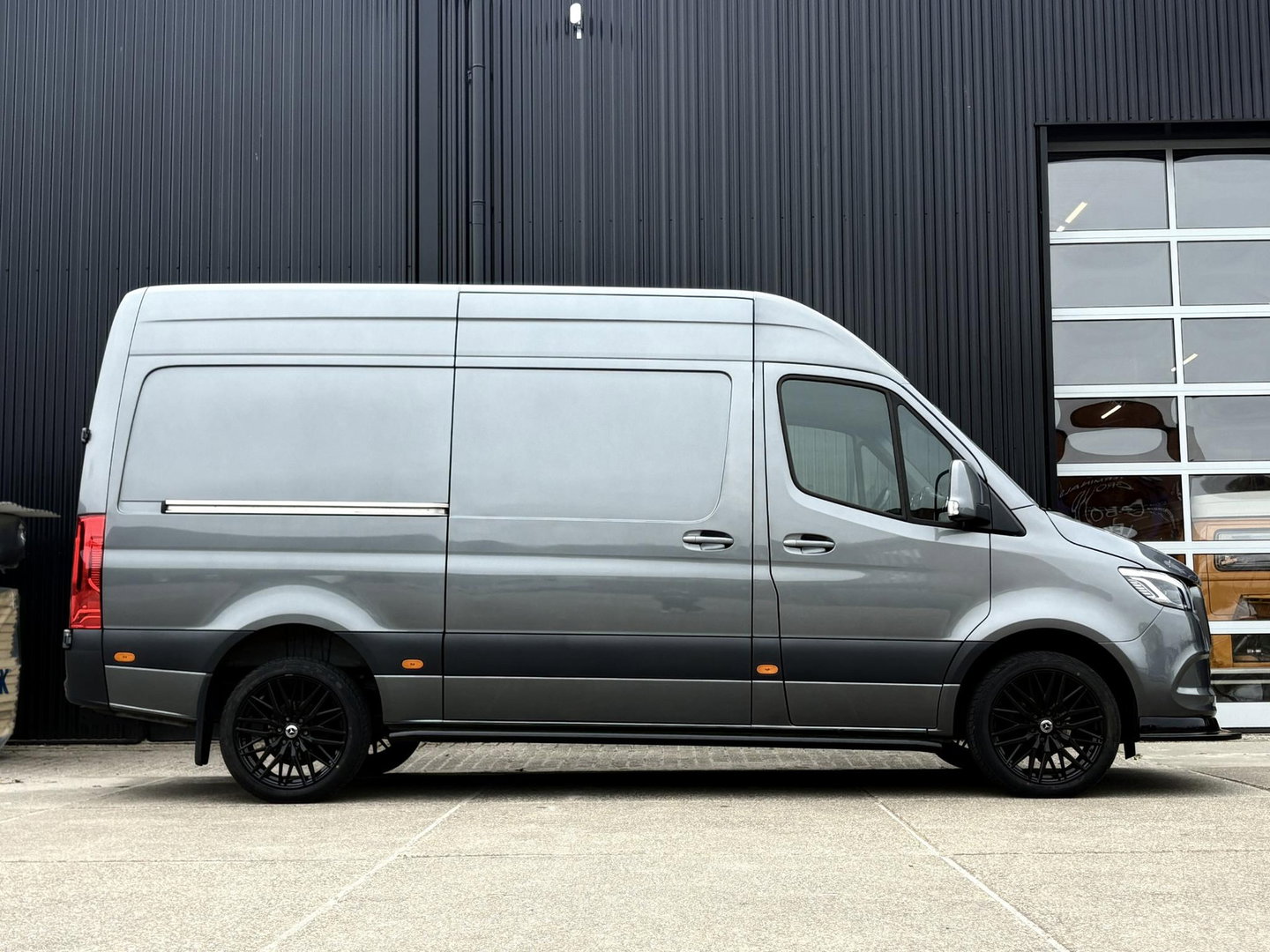 Mercedes-Benz Sprinter 317 1.9 CDI L2H2 RWD | STOELVERW. | DIKKE WIELEN | FRONTSPLITTER | STEPS