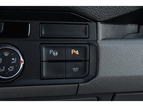 Volkswagen Crafter 35 2.0 TDI L3H3 Highline Camera, Cruise, Carplay, 177PK, Automaat, 2 x Schuifdeur, Leder, Stoelverwarming, UNIEK!