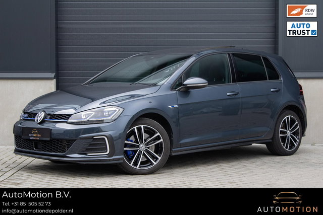 Volkswagen Golf - 7.5 1.4 TSI PHEV GTE PANO CAMERA KEYLESS ACC