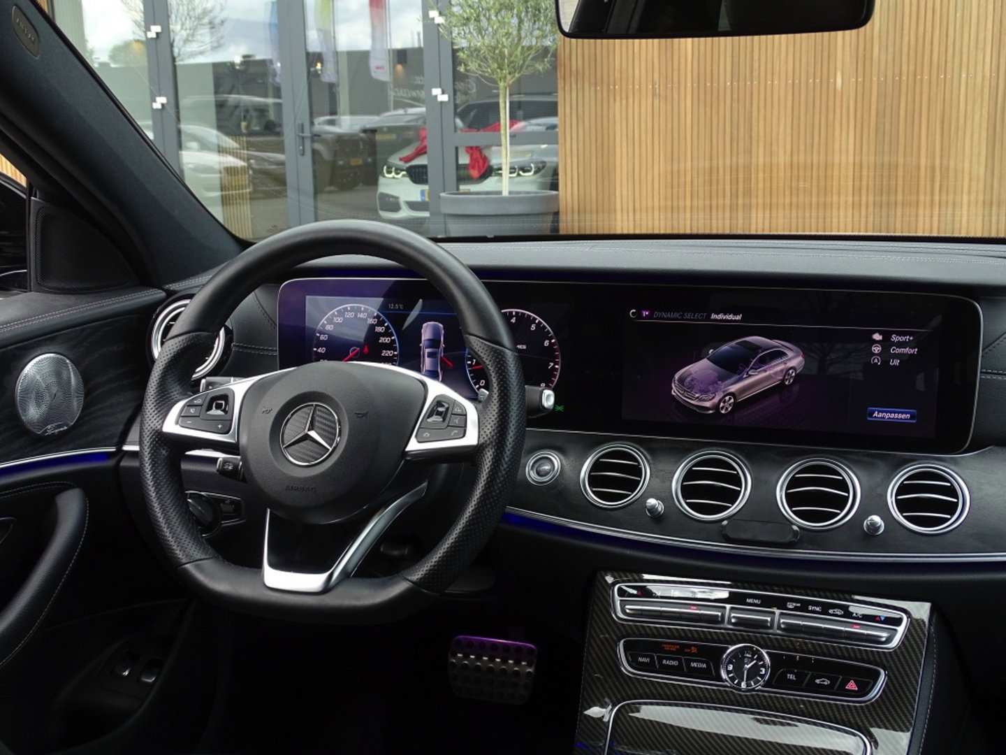 Mercedes-Benz E-Klasse 200 Prestige / AMG / LED