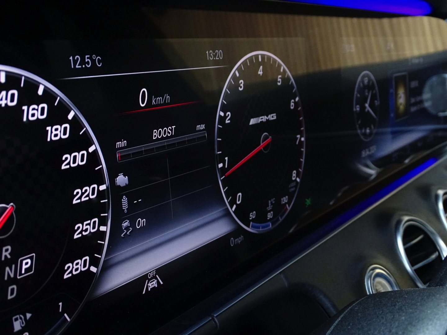 Mercedes-Benz E-Klasse 200 Prestige / AMG / LED