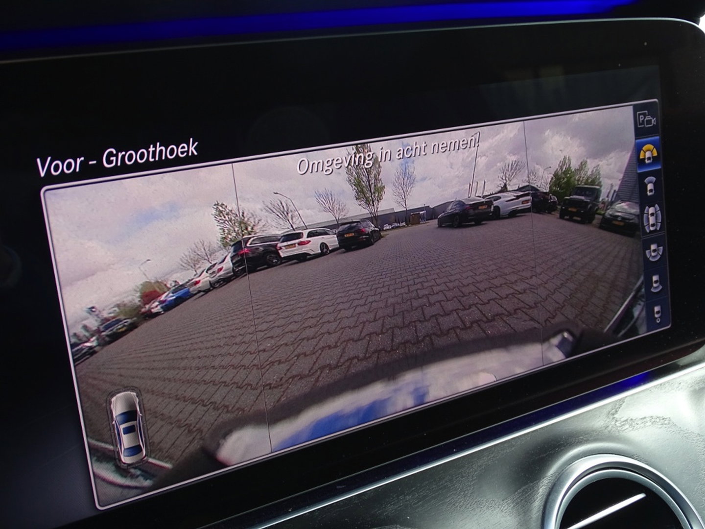 Mercedes-Benz E-Klasse 200 Prestige / AMG / LED