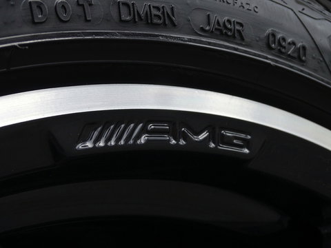 Mercedes-Benz E-Klasse 200 Prestige / AMG / LED