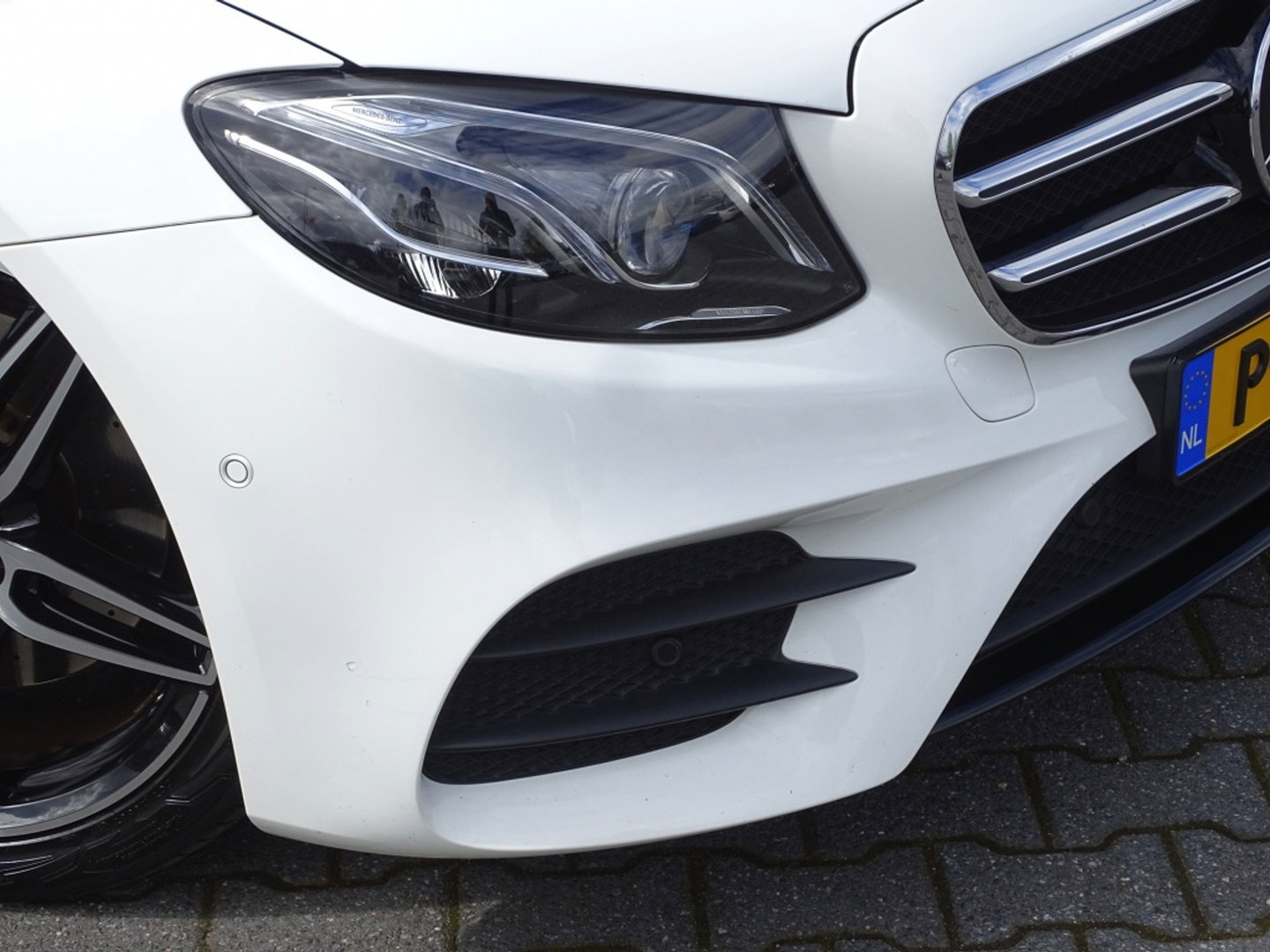 Mercedes-Benz E-Klasse 200 Prestige / AMG / LED