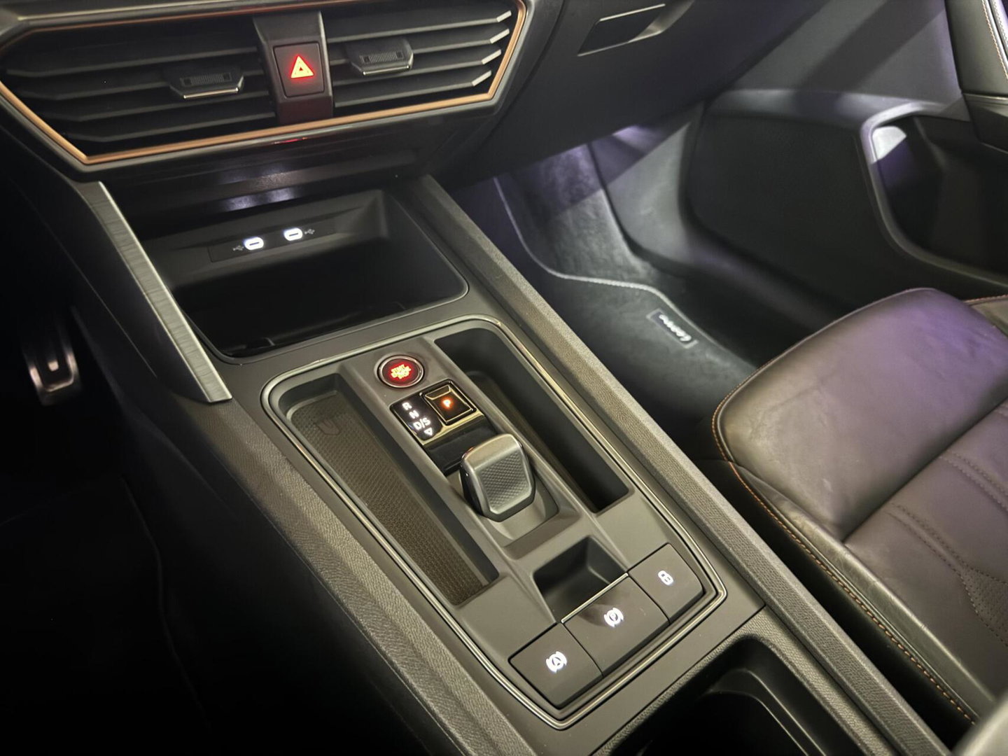 CUPRA Leon Sportstourer 1.4 e-Hybrid VZ Copper Edition Leer Pano Sfeer