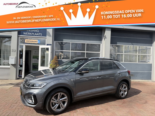 Volkswagen T-Roc - 1.5 TSI R-Line Edition DSG-aut. R-LINE / Trekhaak afn. / Camera / Stoelverw. / IQ Light / FABRIEKS garantie