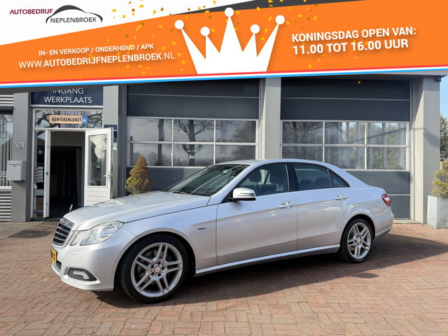 Mercedes-Benz E-Klasse - 350 CGI V6 Avantgarde AMG Bj 2010 Km 228.000 Navi,Trekhaak,18Inch,Clima