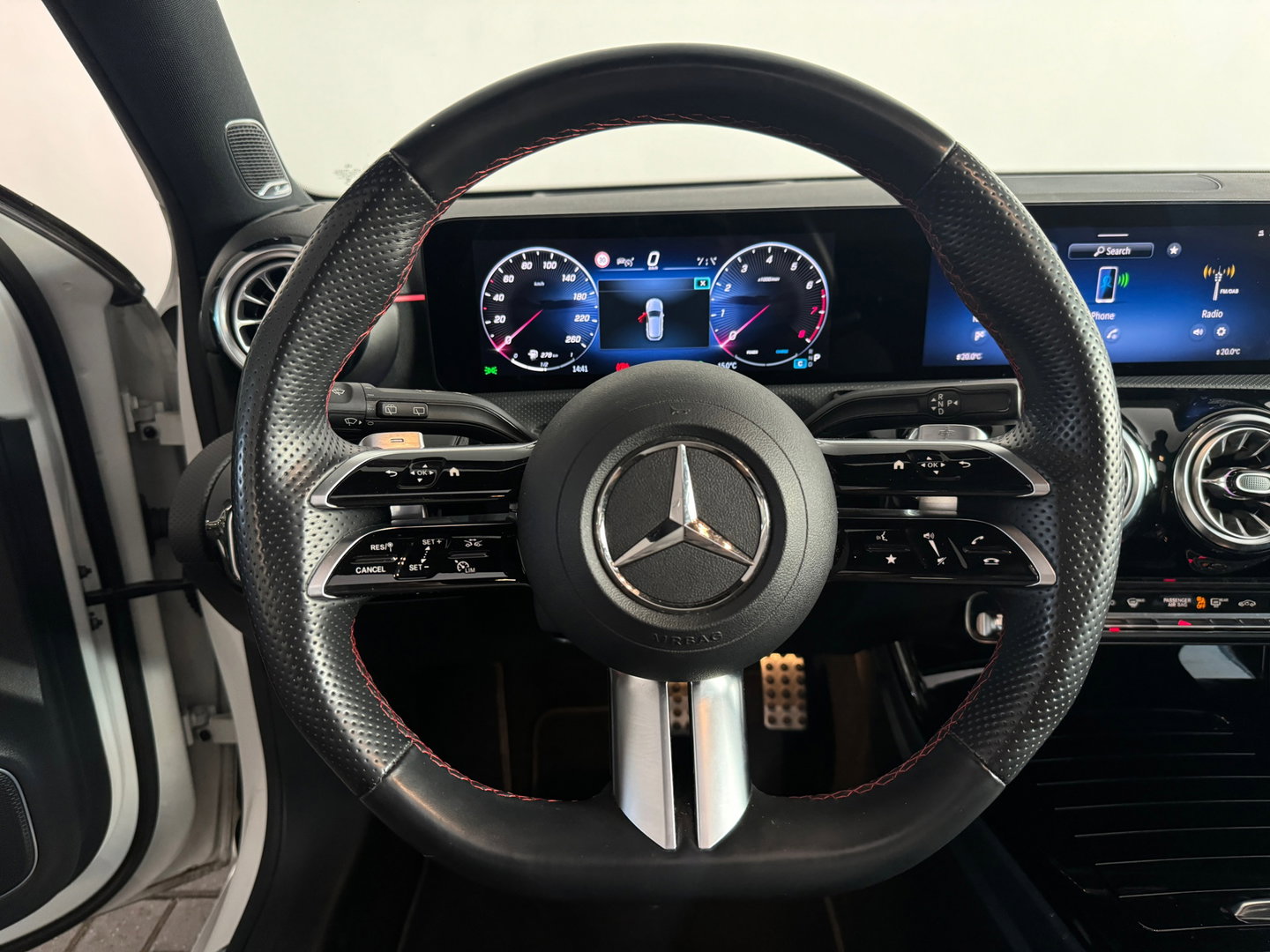 Mercedes-Benz A-Klasse 200 AMG Pano|Memory|HuD|Burmes|1e Eig