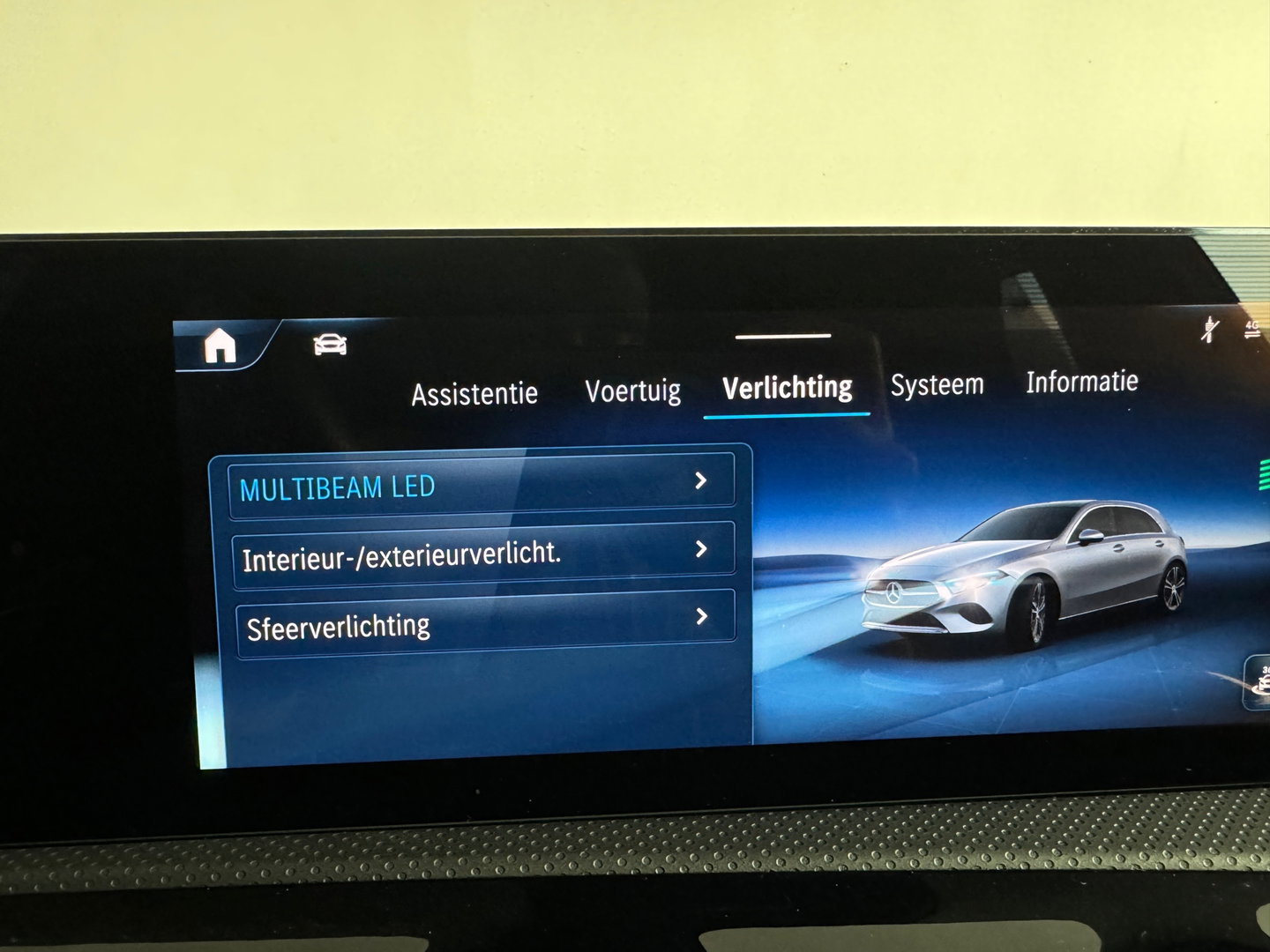 Mercedes-Benz A-Klasse 200 AMG Pano|Memory|HuD|Burmes|1e Eig