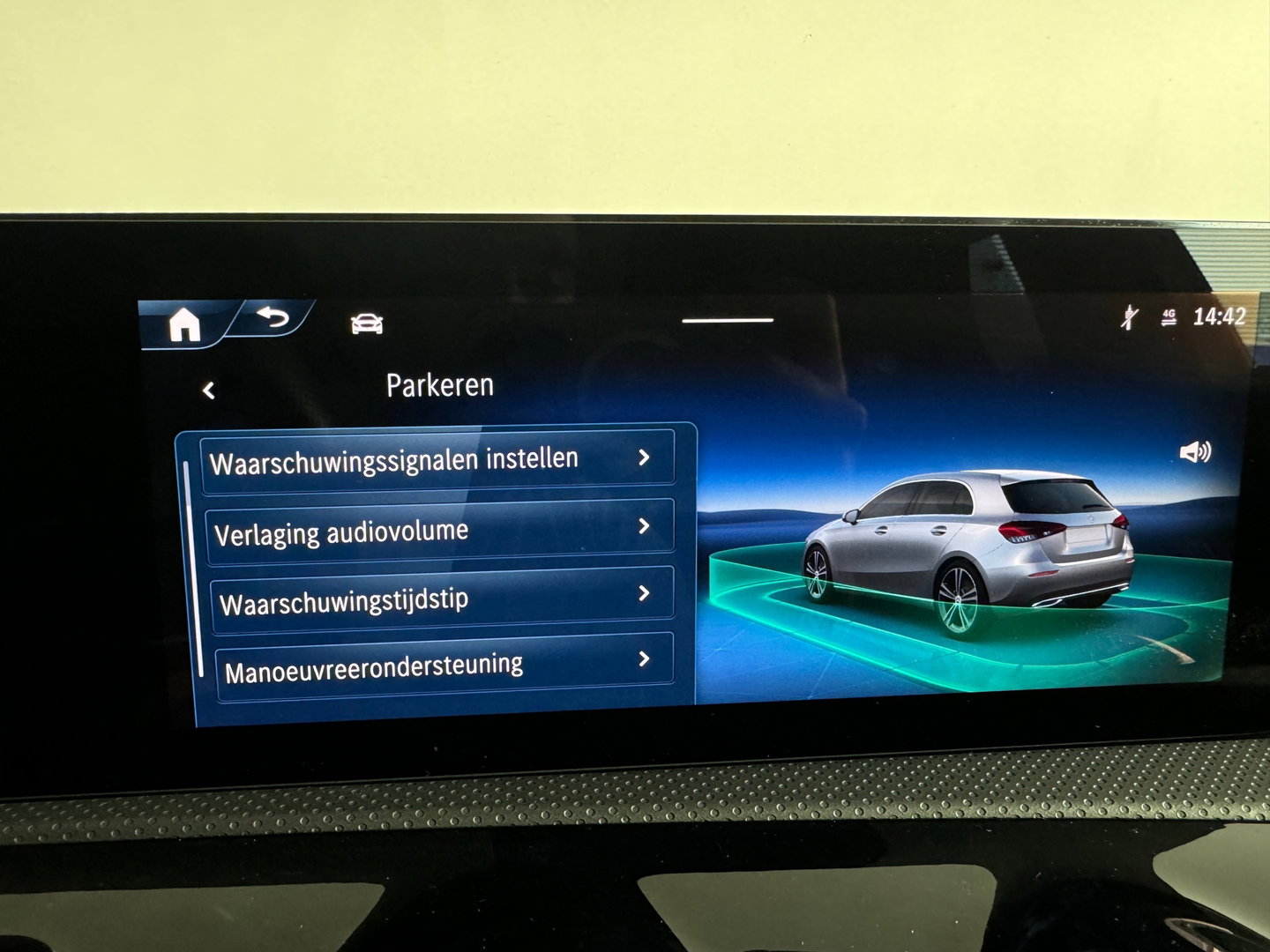 Mercedes-Benz A-Klasse 200 AMG Pano|Memory|HuD|Burmes|1e Eig