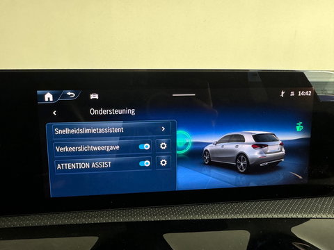 Mercedes-Benz A-Klasse 200 AMG Pano|Memory|HuD|Burmes|1e Eig