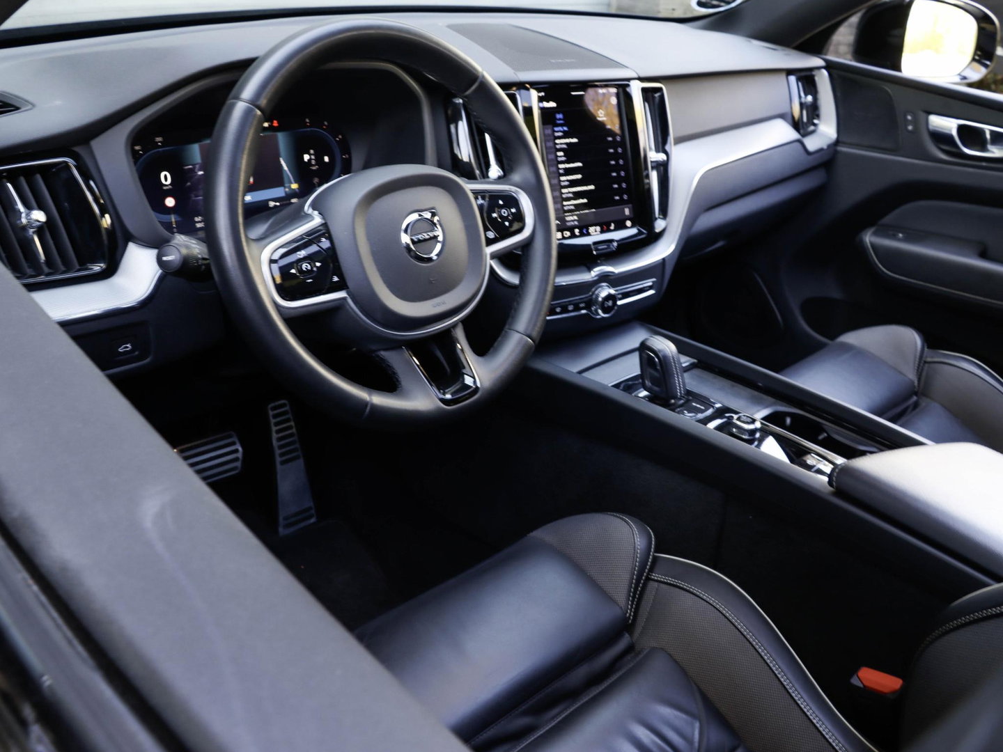 Volvo XC60 2.0 B4 Diesel AWD R-Design Panoramadak Harman Kardon