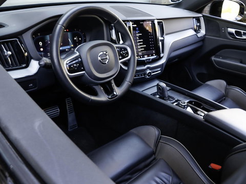 Volvo XC60 2.0 B4 Diesel AWD R-Design Panoramadak Harman Kardon