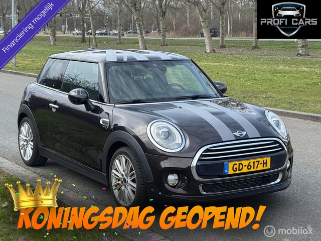 MINI Cooper - Mini 1.5 Chili Business Navi Airco Sfeerverlichting