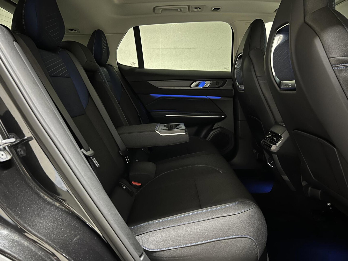 Lynk & Co 01 1.5 Plug-in Black Edition Sfeerver. 360° NAP