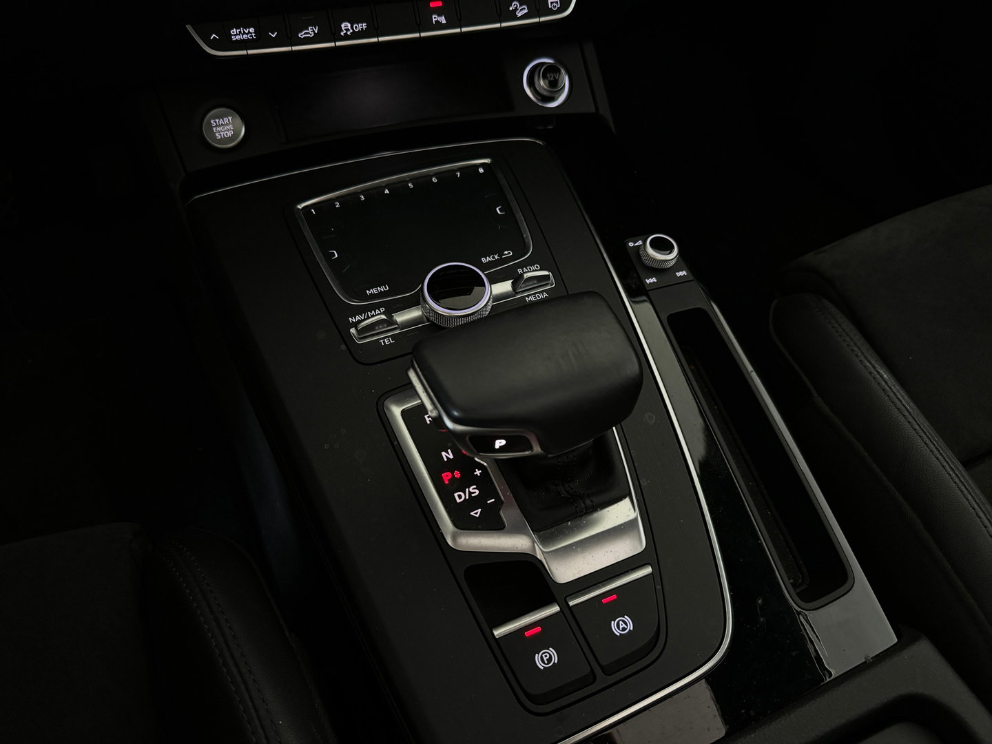 Audi Q5 50 TFSI e quattro Pro Line Pano|Luchtvering|Trekhaak