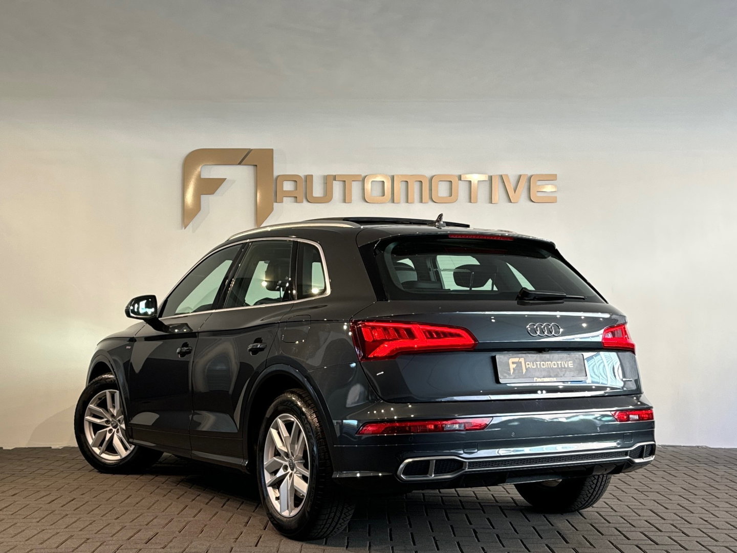 Audi Q5 50 TFSI e quattro Pro Line Pano|Luchtvering|Trekhaak