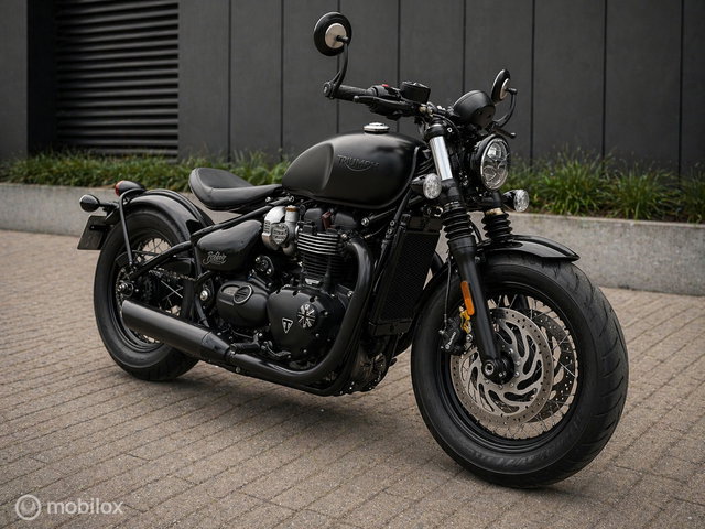 Triumph Bonneville - Bobber