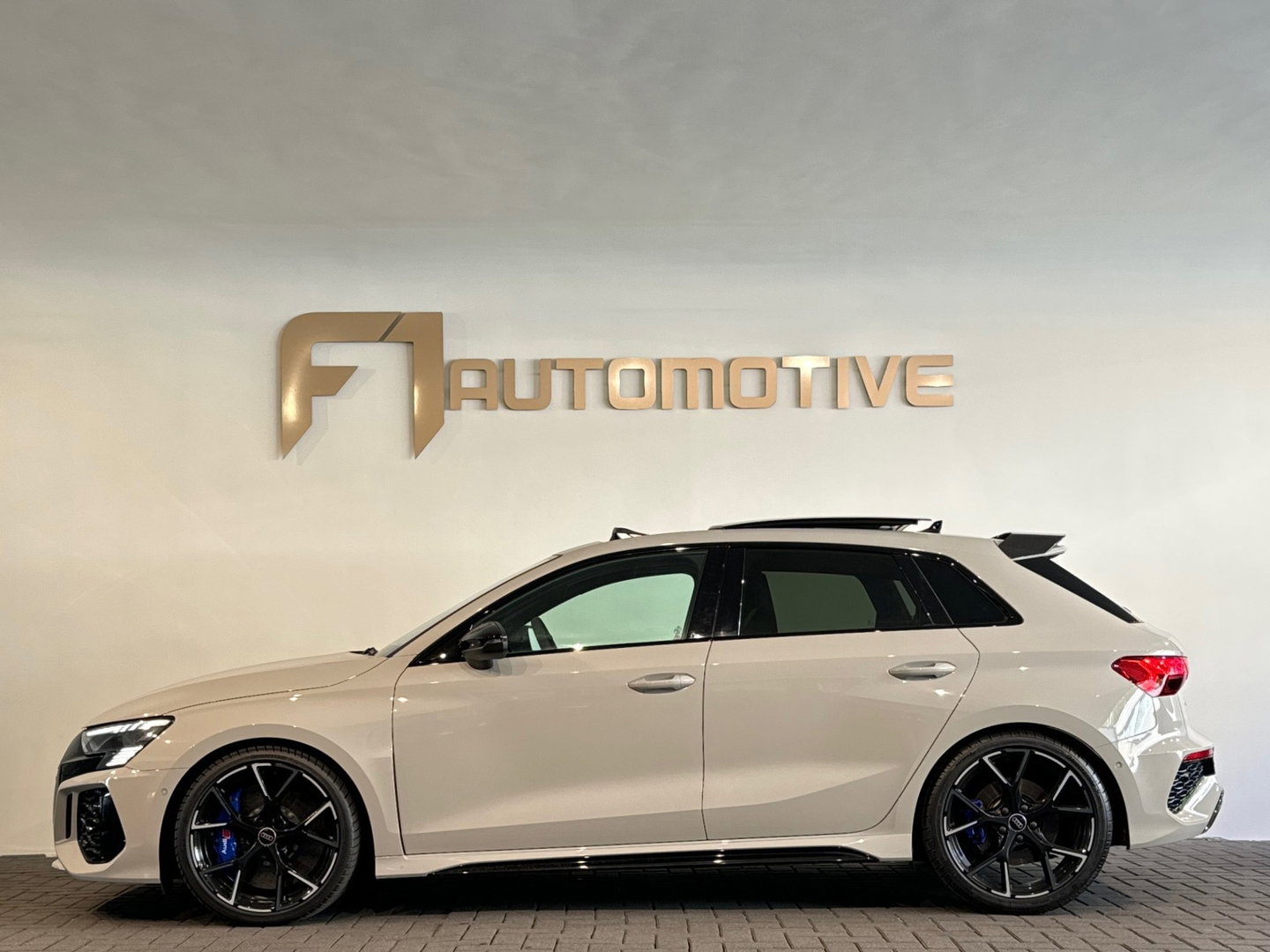 Audi RS3 Sportback 2.5 TFSI quattro Pano|Ceramic|HuD|B&O|VOL