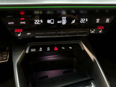 Audi RS3 Sportback 2.5 TFSI quattro Pano|Ceramic|HuD|B&O|VOL