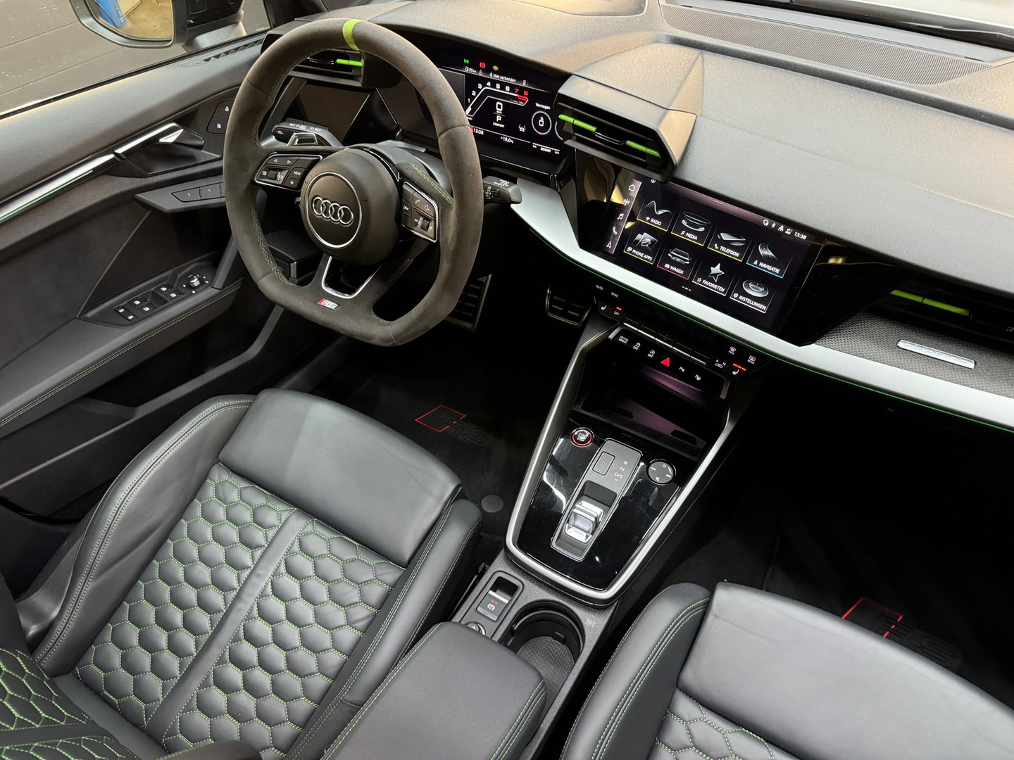 Audi RS3 Sportback 2.5 TFSI quattro Pano|Ceramic|HuD|B&O|VOL