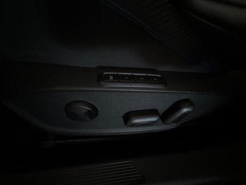 Volkswagen Golf 2.0 TSI R 4M Performance 20 Jahre Pano|Akra