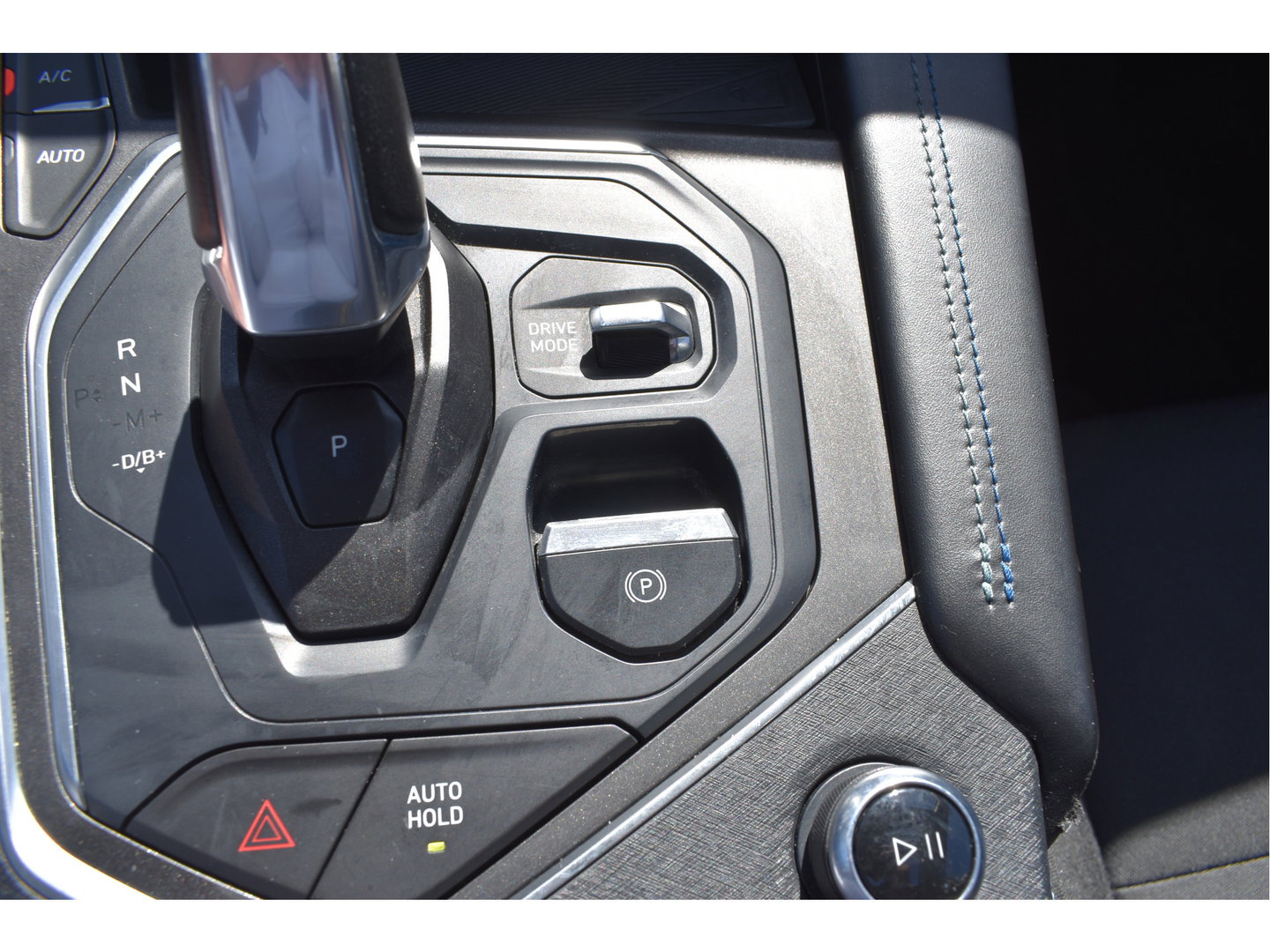 Lynk & Co 01 1.5 BOEKJES,NAP EN ONDERHOUDSHISTORIE , BLACK PAKKET