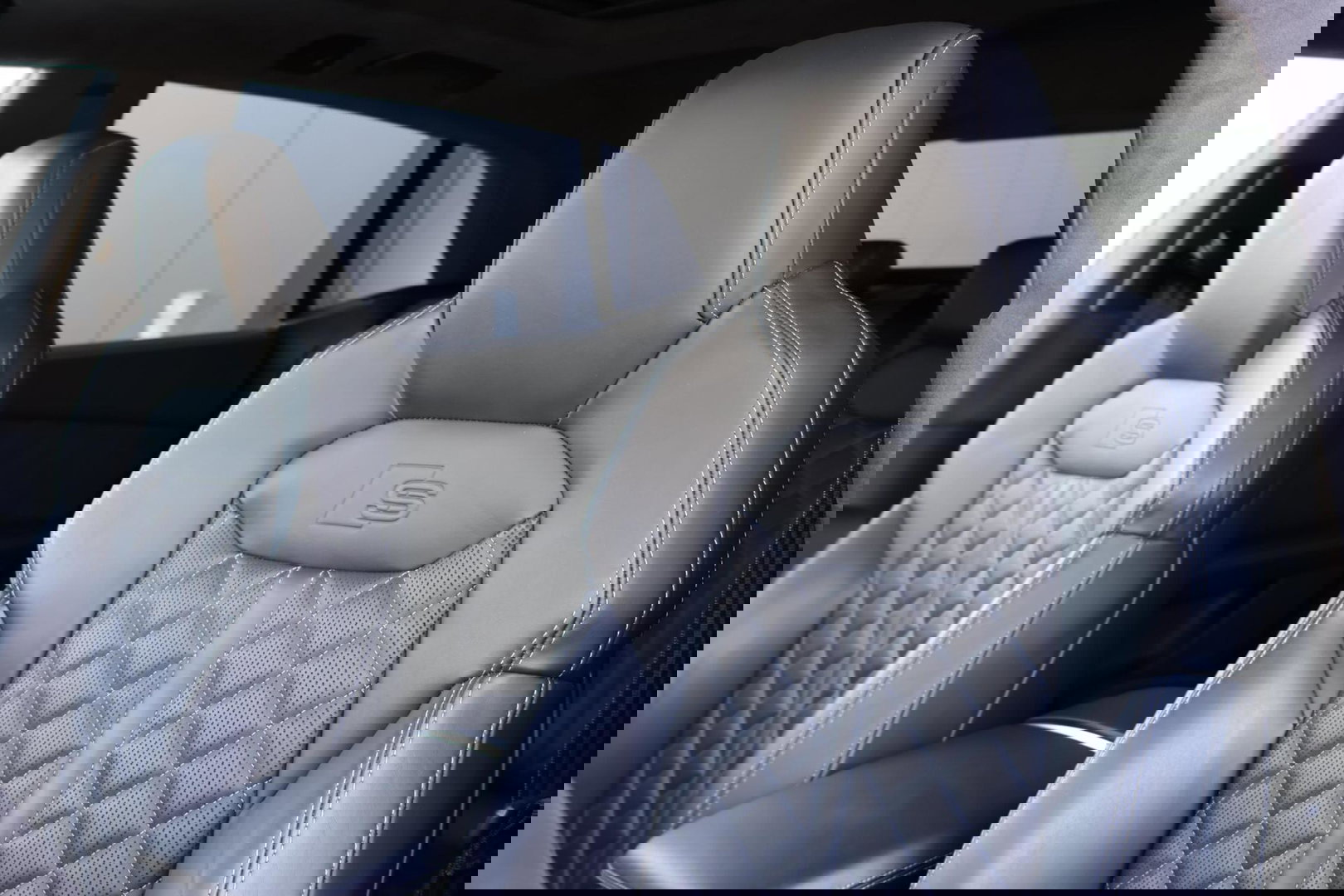 Audi SQ8 4.0 TDI TRI-TURBO Quattro ABT - 520HP/970NM / Full ABT-Sportpakket / 23'' / Softclose / 360 Camera