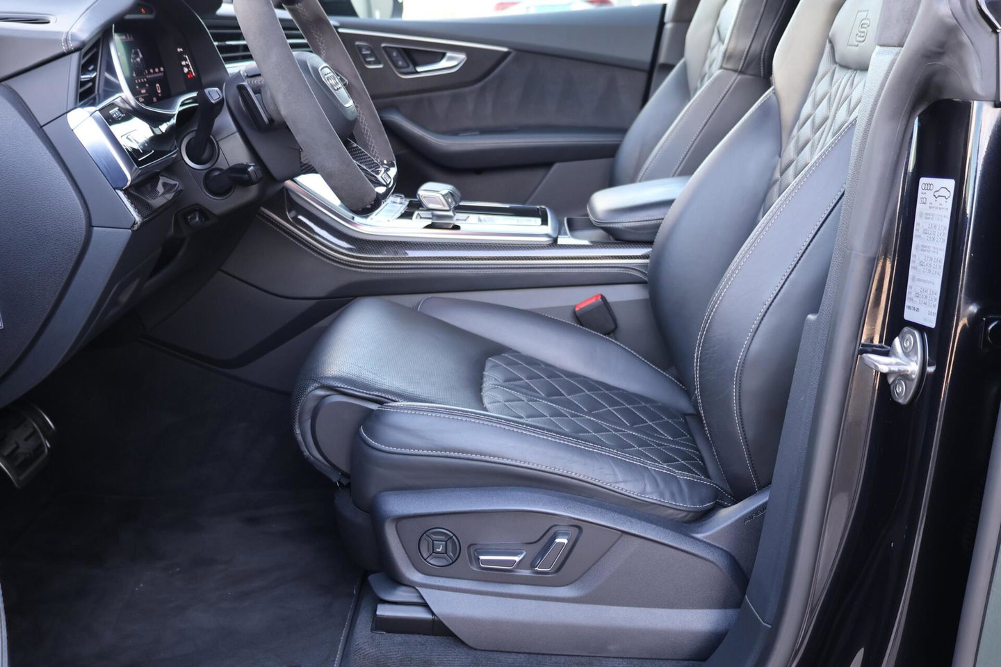 Audi SQ8 4.0 TDI TRI-TURBO Quattro ABT - 520HP/970NM / Full ABT-Sportpakket / 23'' / Softclose / 360 Camera