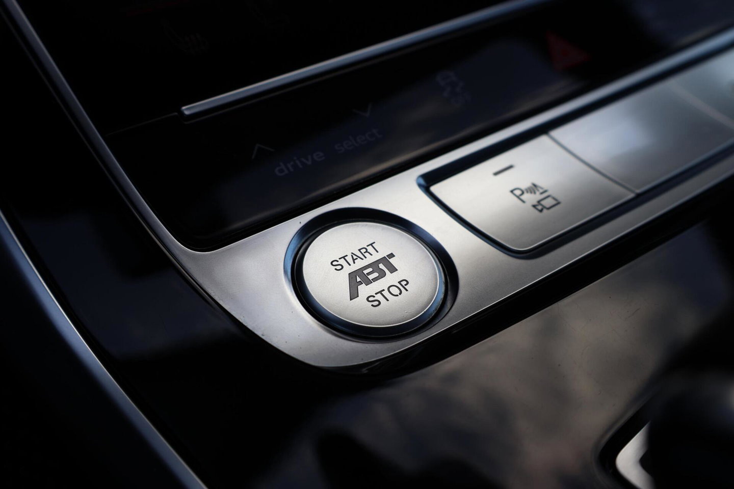 Audi SQ8 4.0 TDI TRI-TURBO Quattro ABT - 520HP/970NM / Full ABT-Sportpakket / 23'' / Softclose / 360 Camera