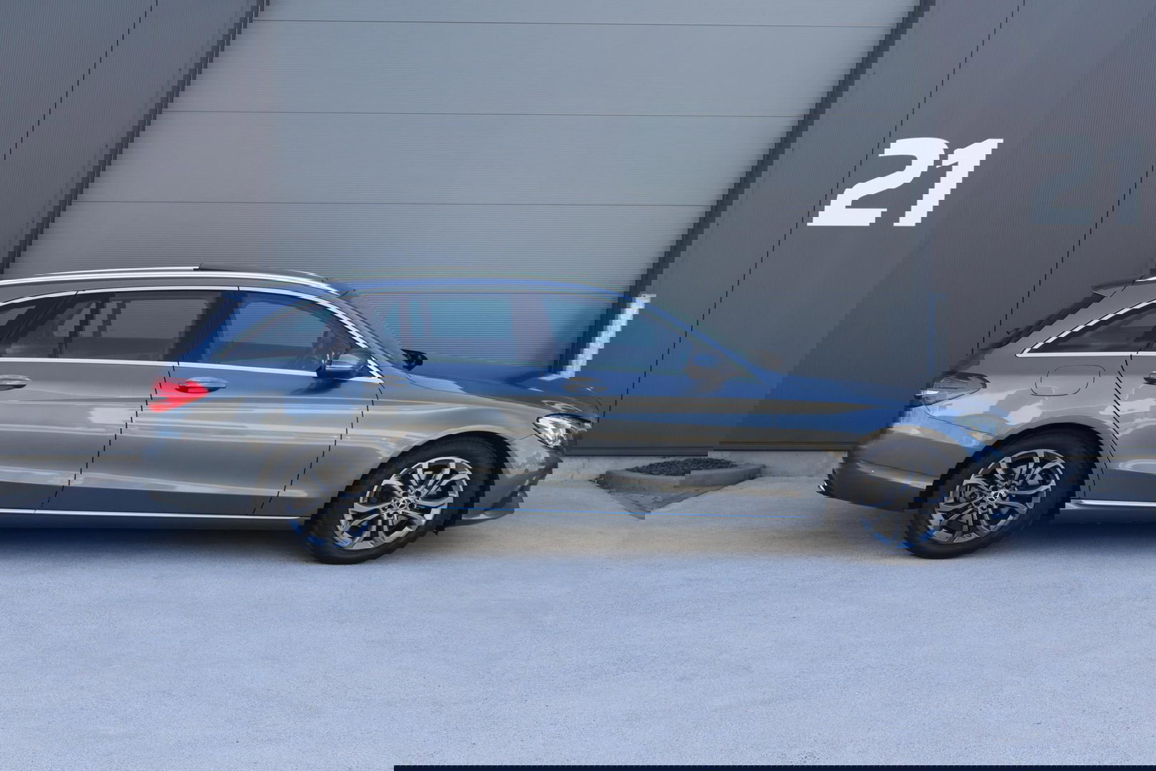 Mercedes-Benz C-Klasse Estate 220 CDI Premium Plus / Panoramadak / Elek. Trekhaak / Dealer onderhouden / BTW Auto