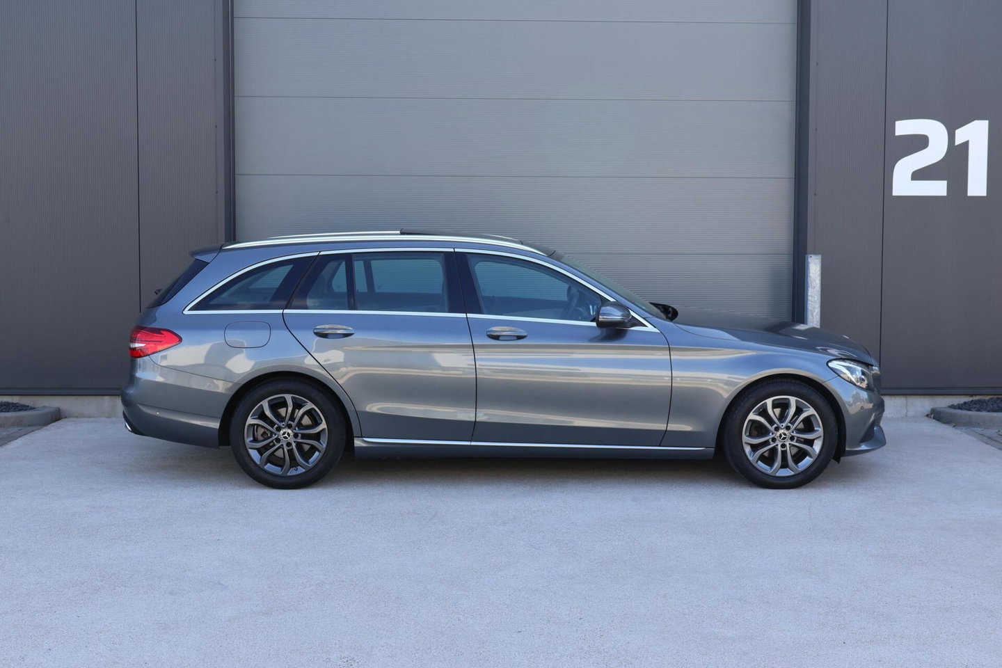 Mercedes-Benz C-Klasse Estate 220 CDI Premium Plus / Panoramadak / Elek. Trekhaak / Dealer onderhouden / BTW Auto