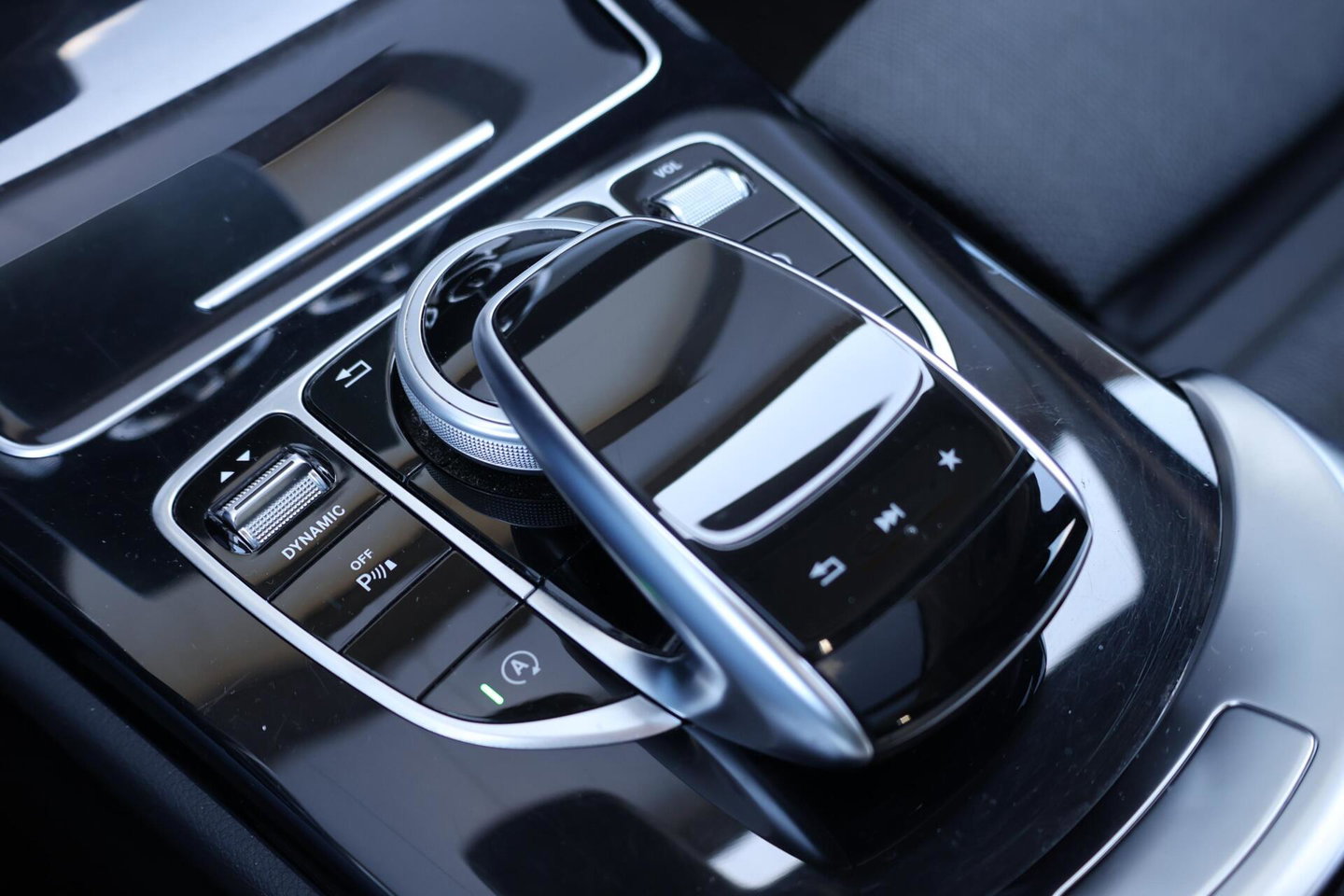 Mercedes-Benz C-Klasse Estate 220 CDI Premium Plus / Panoramadak / Elek. Trekhaak / Dealer onderhouden / BTW Auto