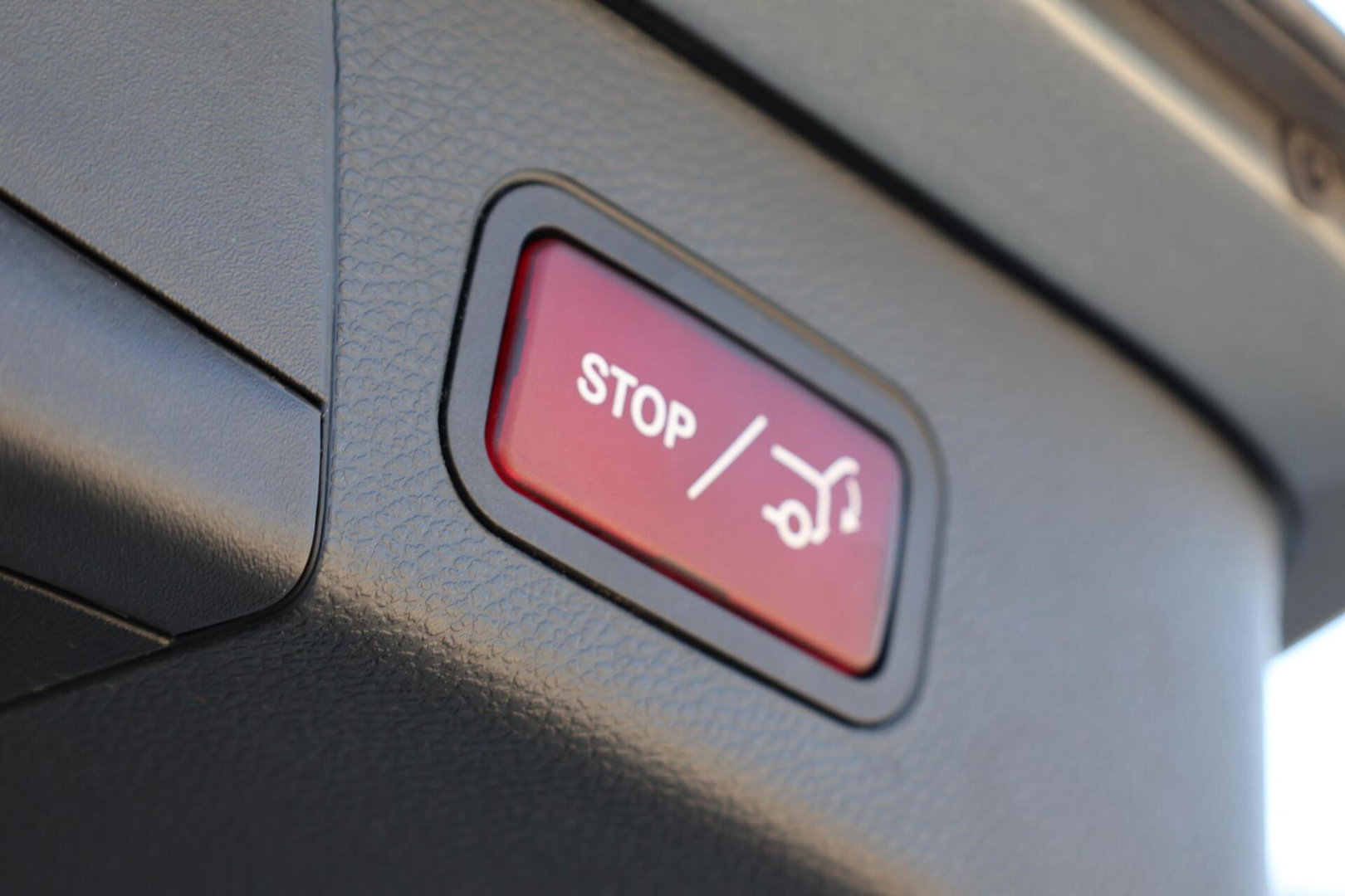 Mercedes-Benz C-Klasse Estate 220 CDI Premium Plus / Panoramadak / Elek. Trekhaak / Dealer onderhouden / BTW Auto