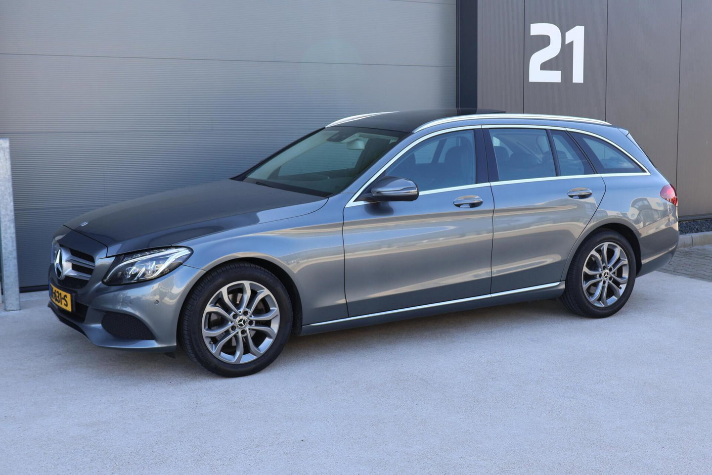 Mercedes-Benz C-Klasse Estate 220 CDI Premium Plus / Panoramadak / Elek. Trekhaak / Dealer onderhouden / BTW Auto