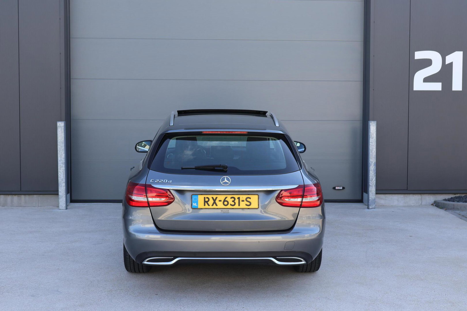 Mercedes-Benz C-Klasse Estate 220 CDI Premium Plus / Panoramadak / Elek. Trekhaak / Dealer onderhouden / BTW Auto